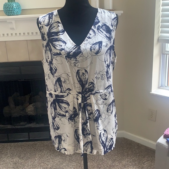 Top - Picture 1 of 8